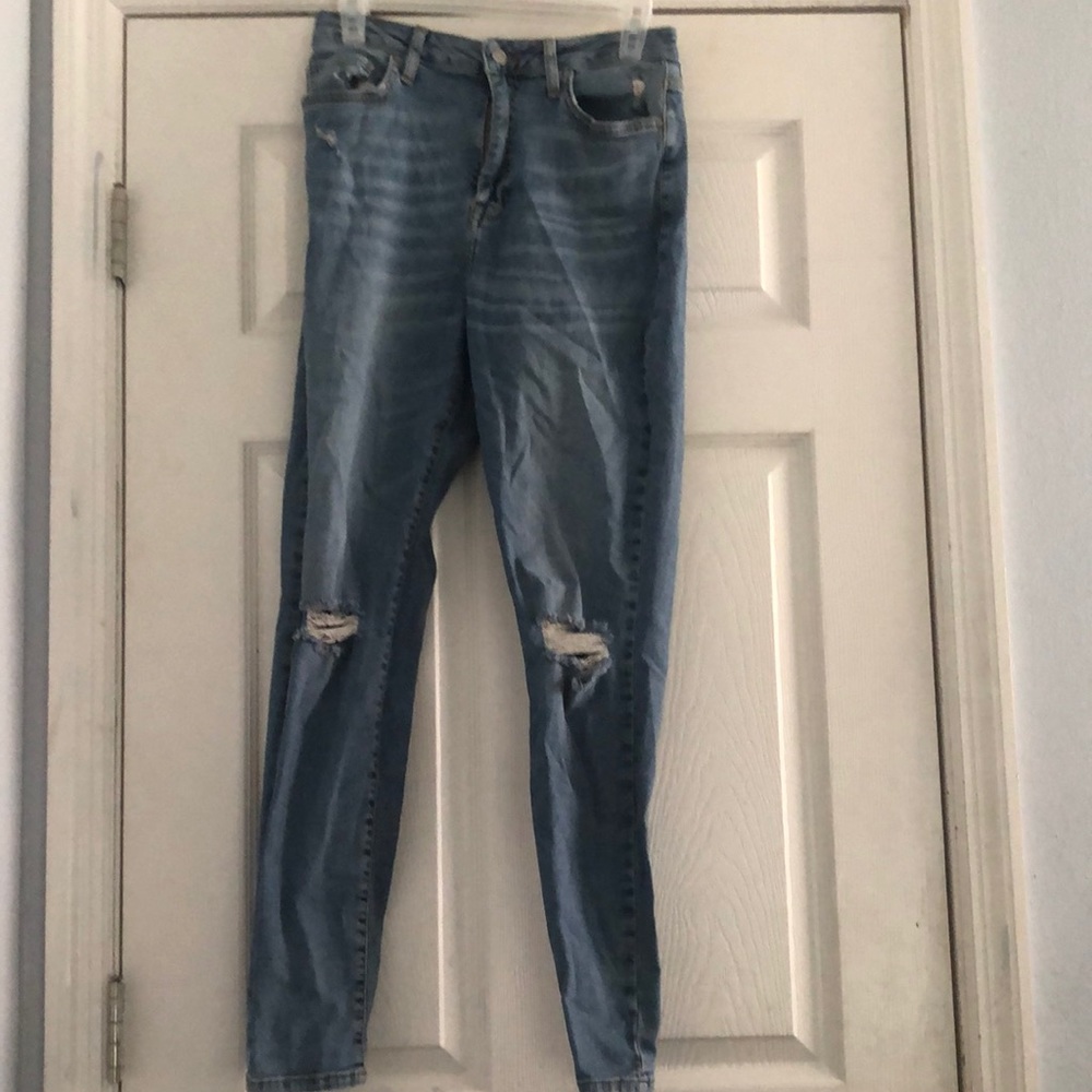 Forever 21 ripped jeans
